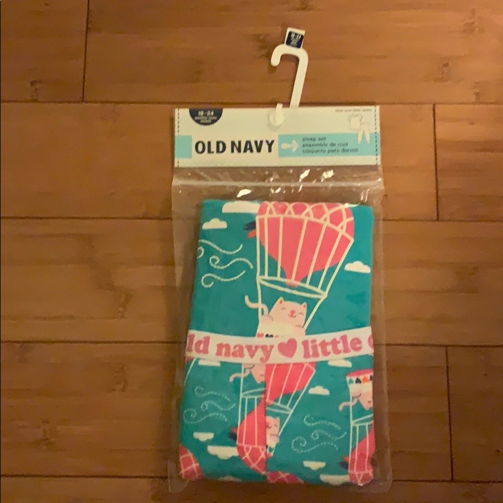 Old Navy baby pajama set